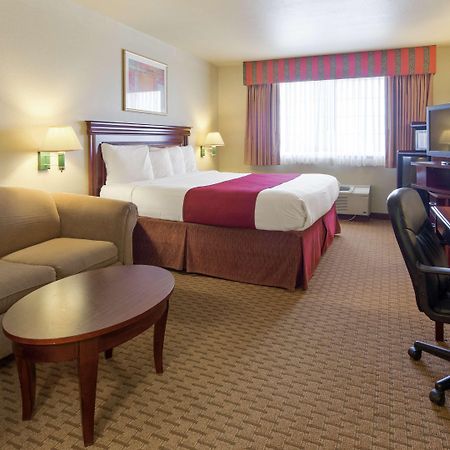 Best Western Quanah Inn & Suites Buitenkant foto